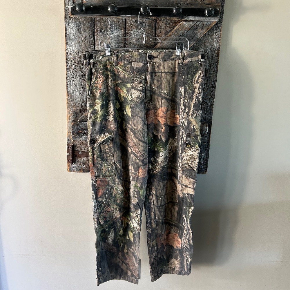 Men's Yukon Gear Light Weight Camouflage Cargo Pants